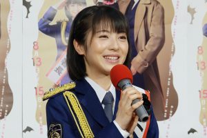 浜辺美波　ドラマ「ピュア！～一日アイドル署長の事件簿～」会見に登壇！