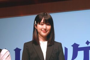 福本莉子 ドラマ「トリリオンゲーム」制作発表に登壇！
