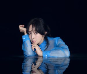 斉藤由貴 セルフカバーアルバム「水響曲 第二楽章」発売決定!
