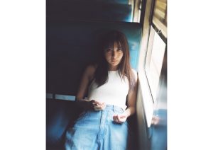 上白石萌歌　写真集「charm charm」発売決定！