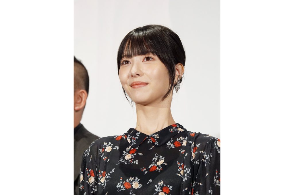 浜辺美波　ドラマ「もしもこの世が舞台なら、楽屋はどこにあるのだろう」完成披露試写会に登壇！
