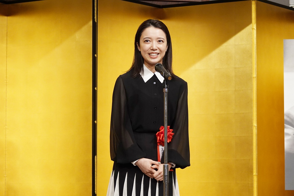 上白石萌音　「第51回菊田一夫演劇賞」授賞式に登壇！